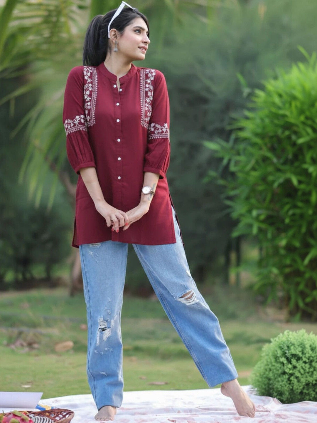 MANTRA DESIGNER Ethnic Motifs Embroidered Thread Work Thread Work Kurti