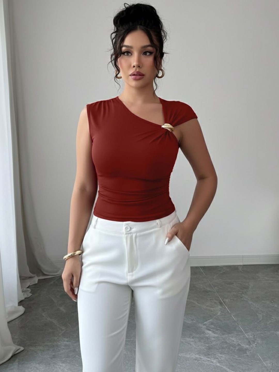 Tivante One Shoulder Twisted Top
