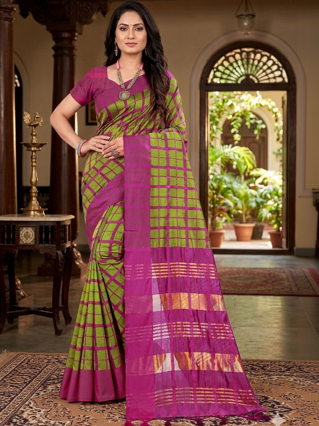 PRIYANSH CREATION Checked Silk Cotton Handloom Uppada Saree