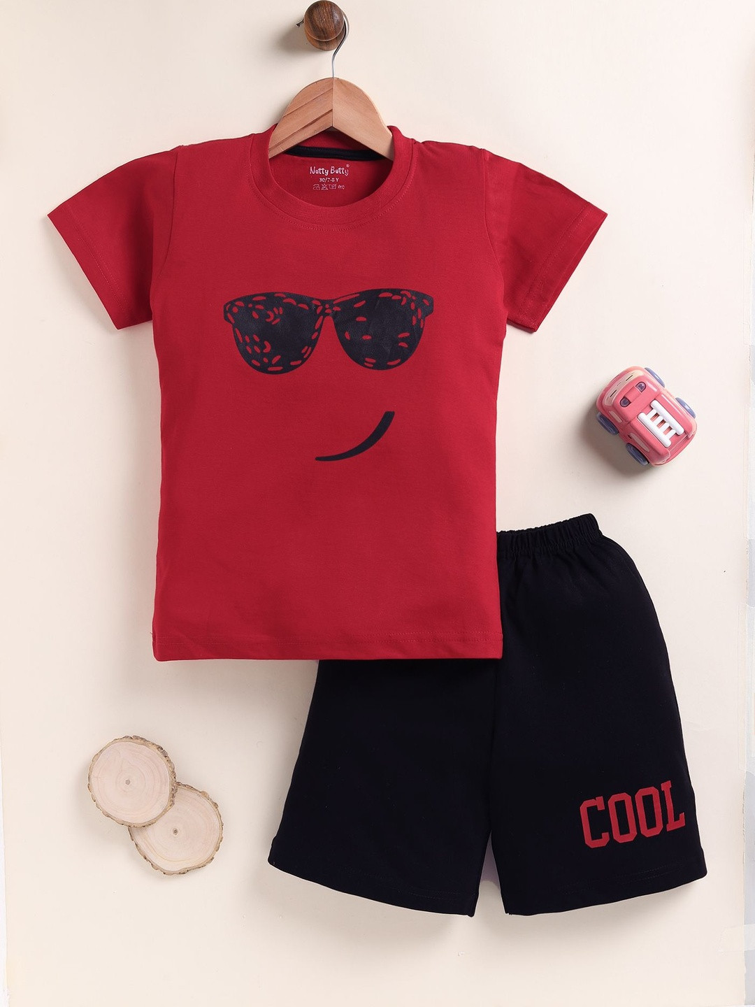 NUTTY BUTTY Boys Printed T-shirt with Shorts