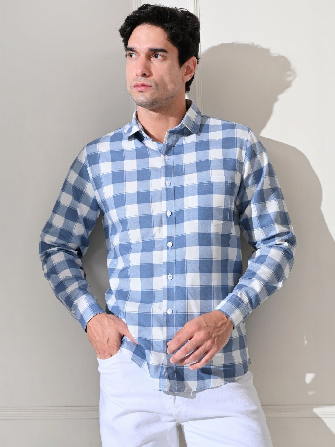 Vallengud Men Spread Collar Checked Cotton Regular Fit Casual Shirt