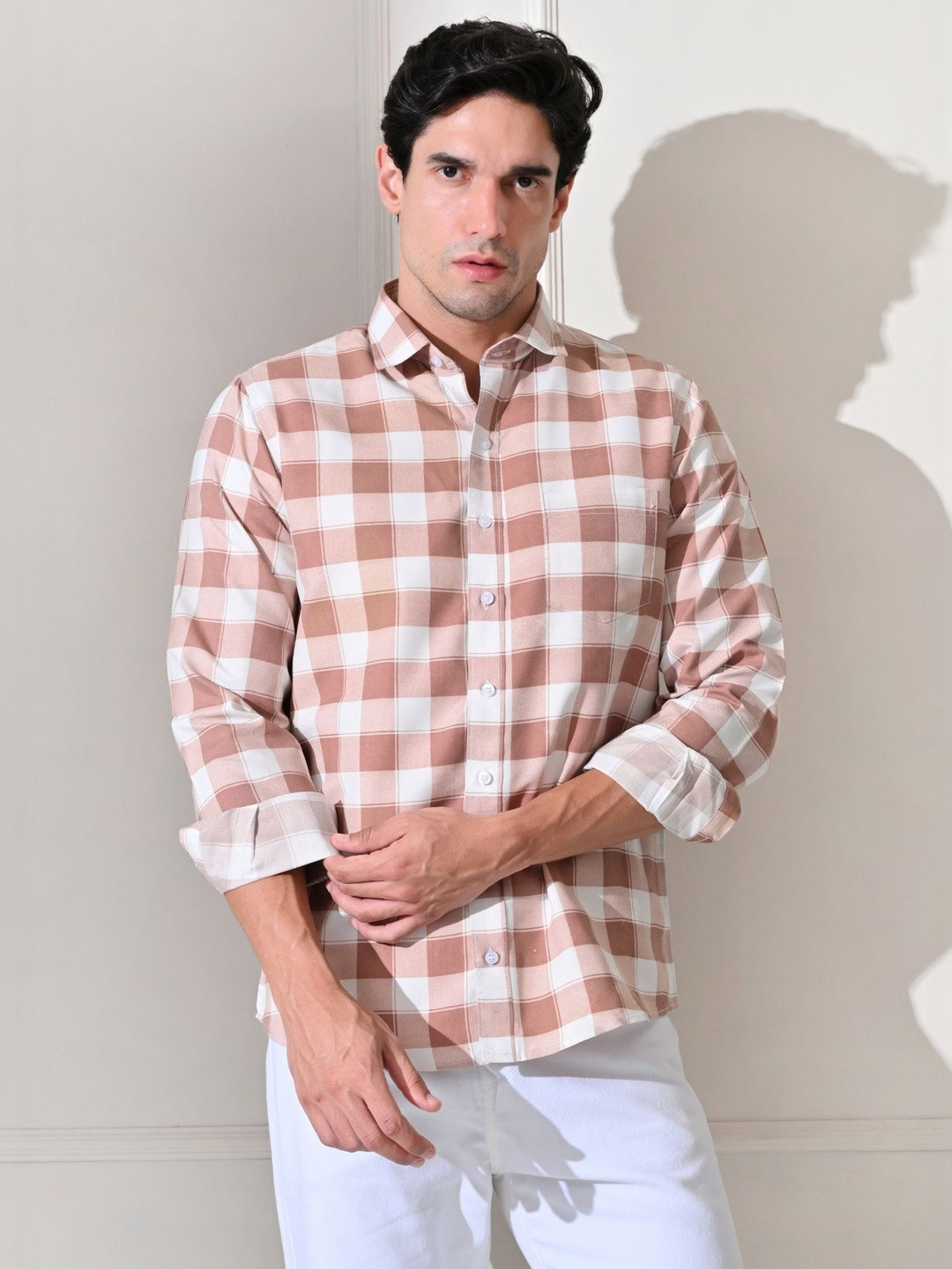 Vallengud Men Spread Collar Checked Cotton Regular Fit Casual Shirt