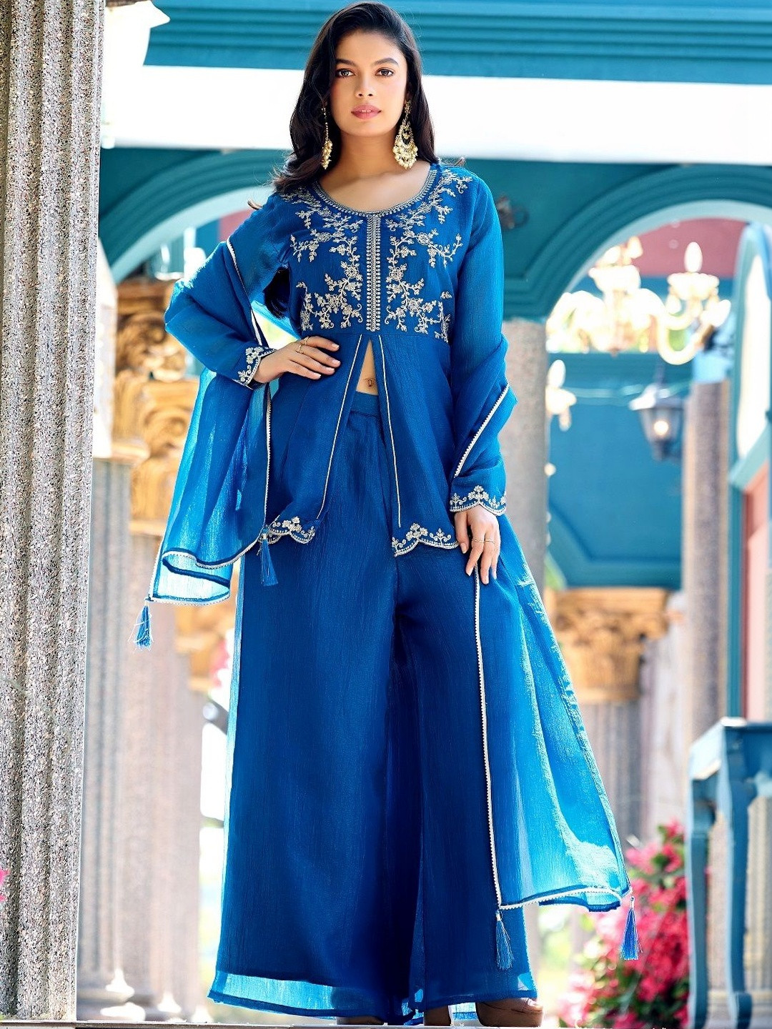 SOURAGYA Women Ethnic Motifs Embroidered Empire Thread Work Pure Silk Kurta with Palazzos & With Dupatta