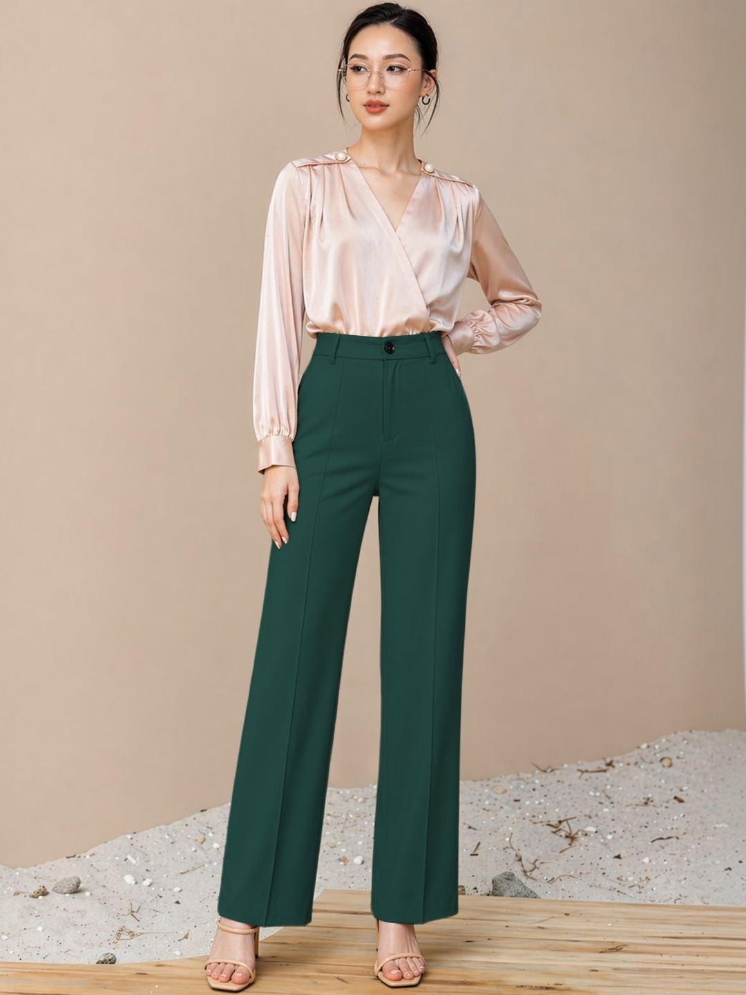 Navyankaa Women Straight Fit High-Rise Trousers