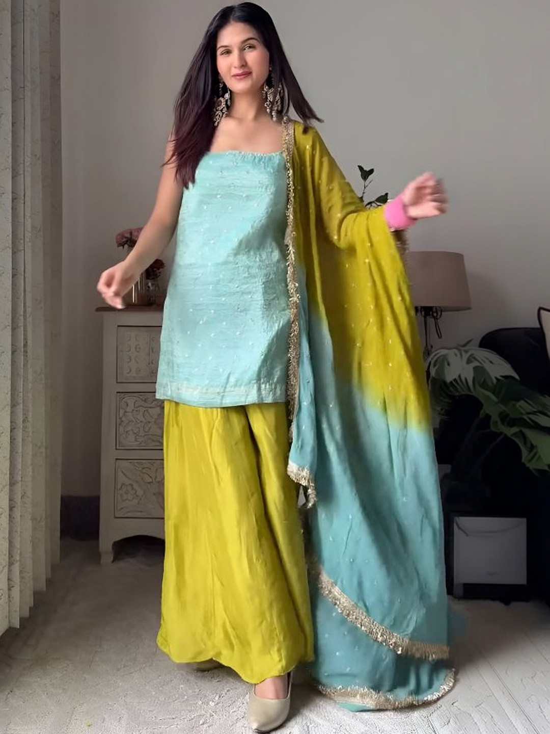 ELIINDRA Women Ethnic Motifs Embroidered Regular Thread Work Kurta with Palazzos & With Dupatta