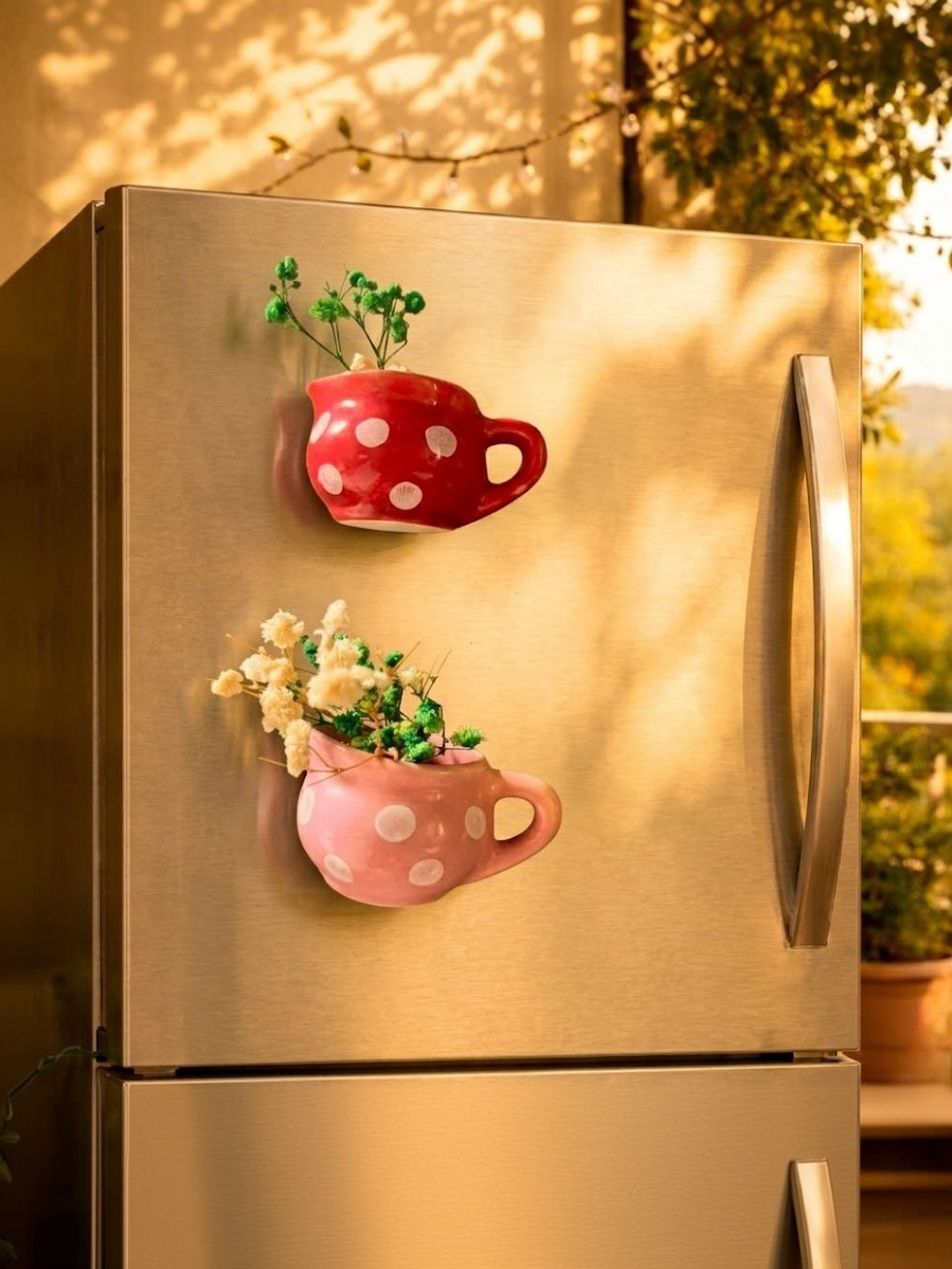 ArteCasa Red & Pink 2-Pcs Printed Decorative Magnets