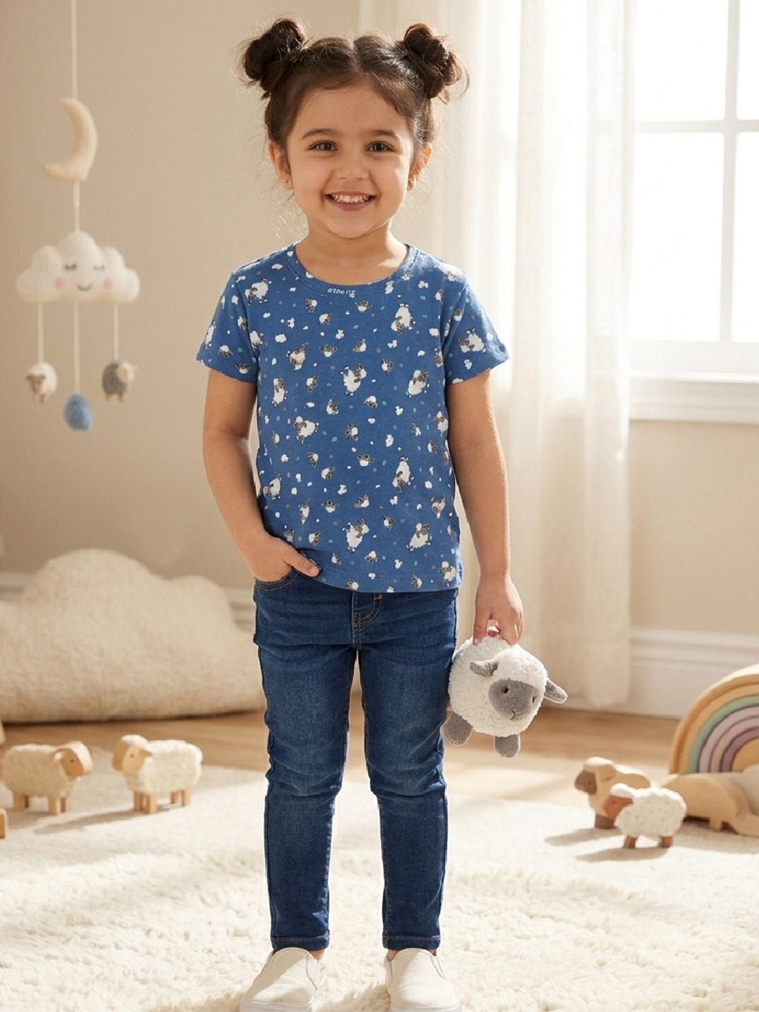 Eteenz Girls Printed T-shirt