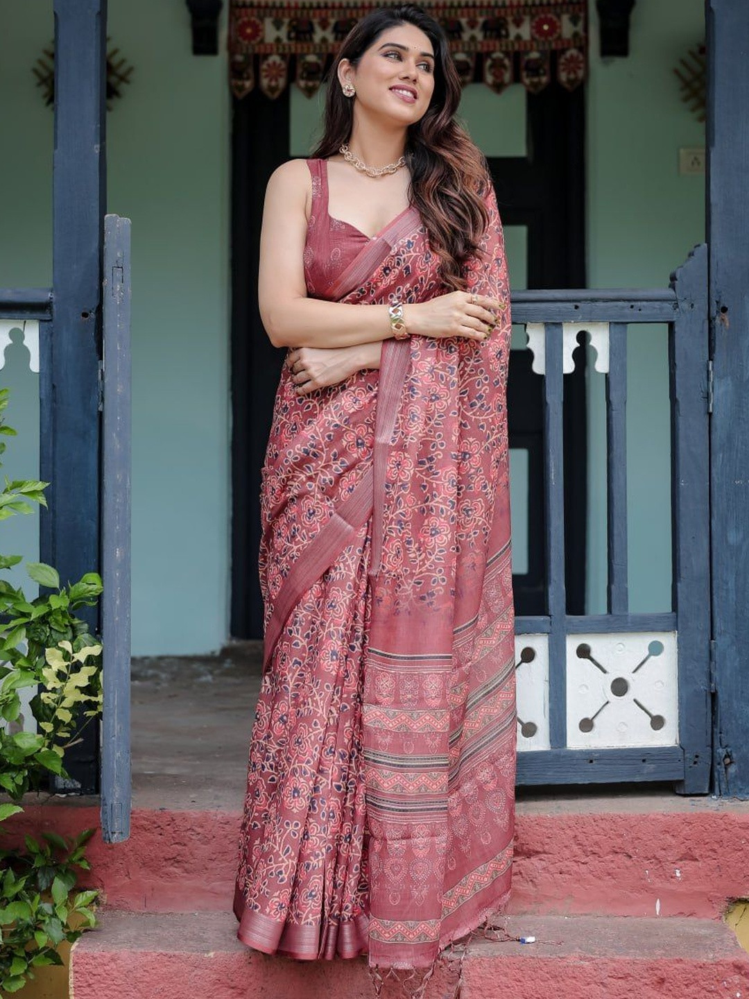 DHANLAXMI SAREES Ethnic Motifs Zari Pure Linen Handloom Kota Saree