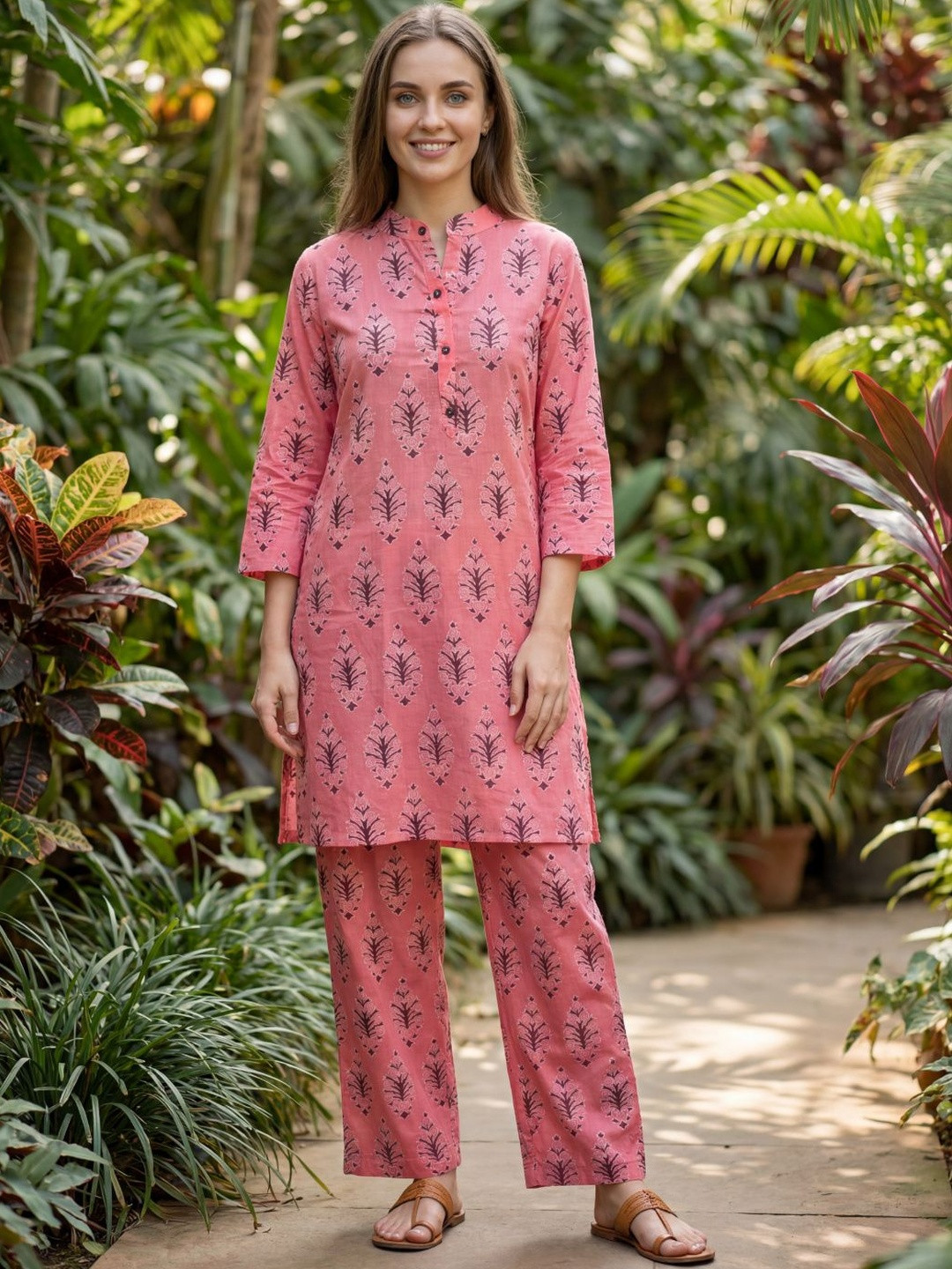 SAVYO Women Ethnic Motifs Printed Regular Pure Cotton Kurta with Trousers