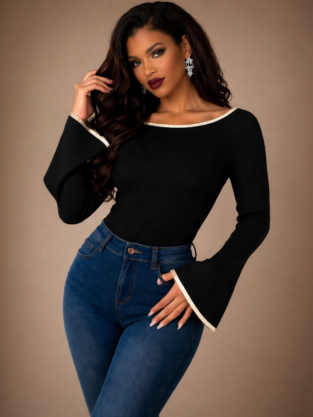 TRAQUILA Bell Sleeve Top