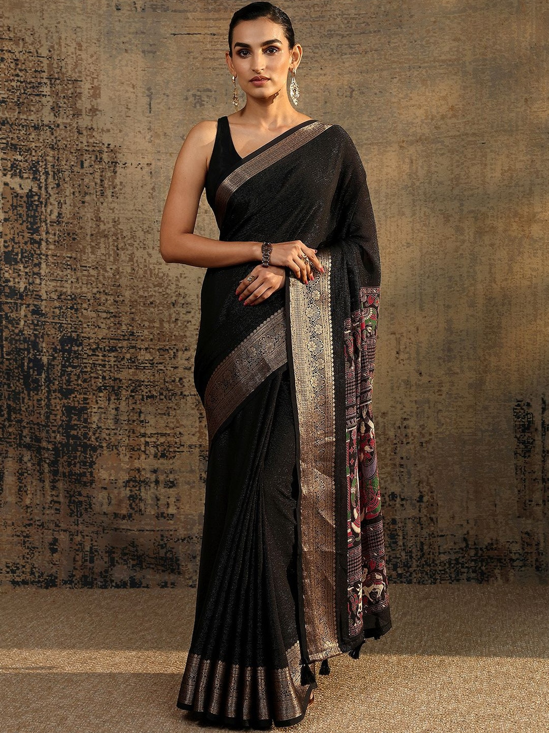 Libas Black Solid Saree With Unstitched Blouse Piece
