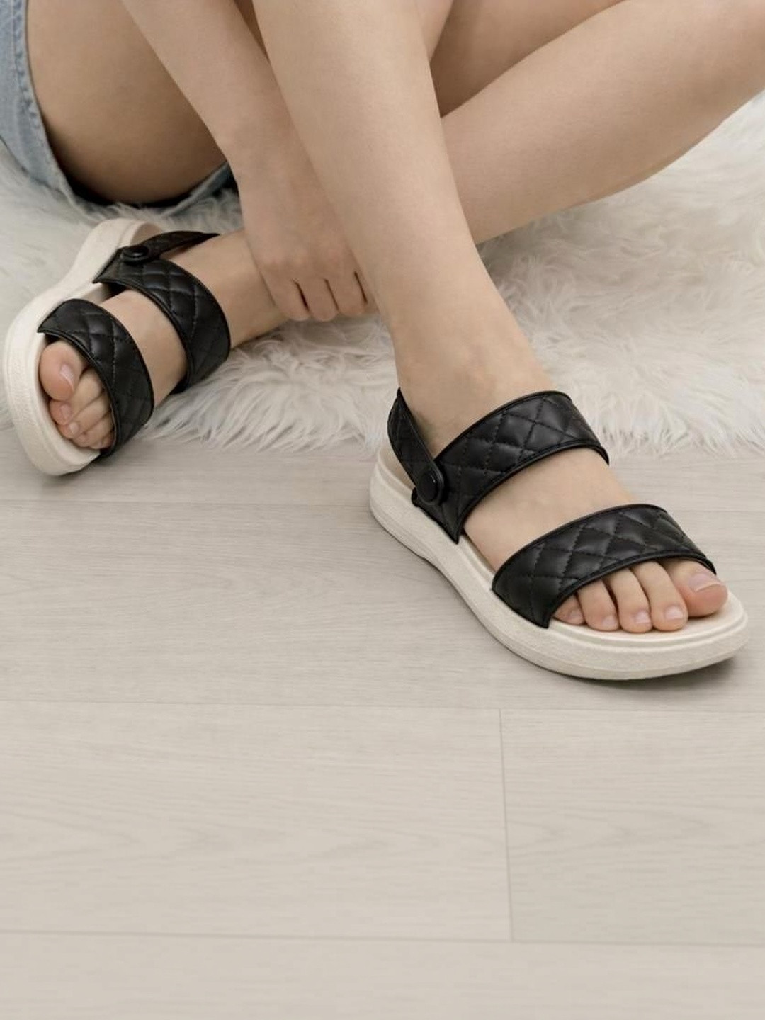 LNT FASHION Women Flip Flops
