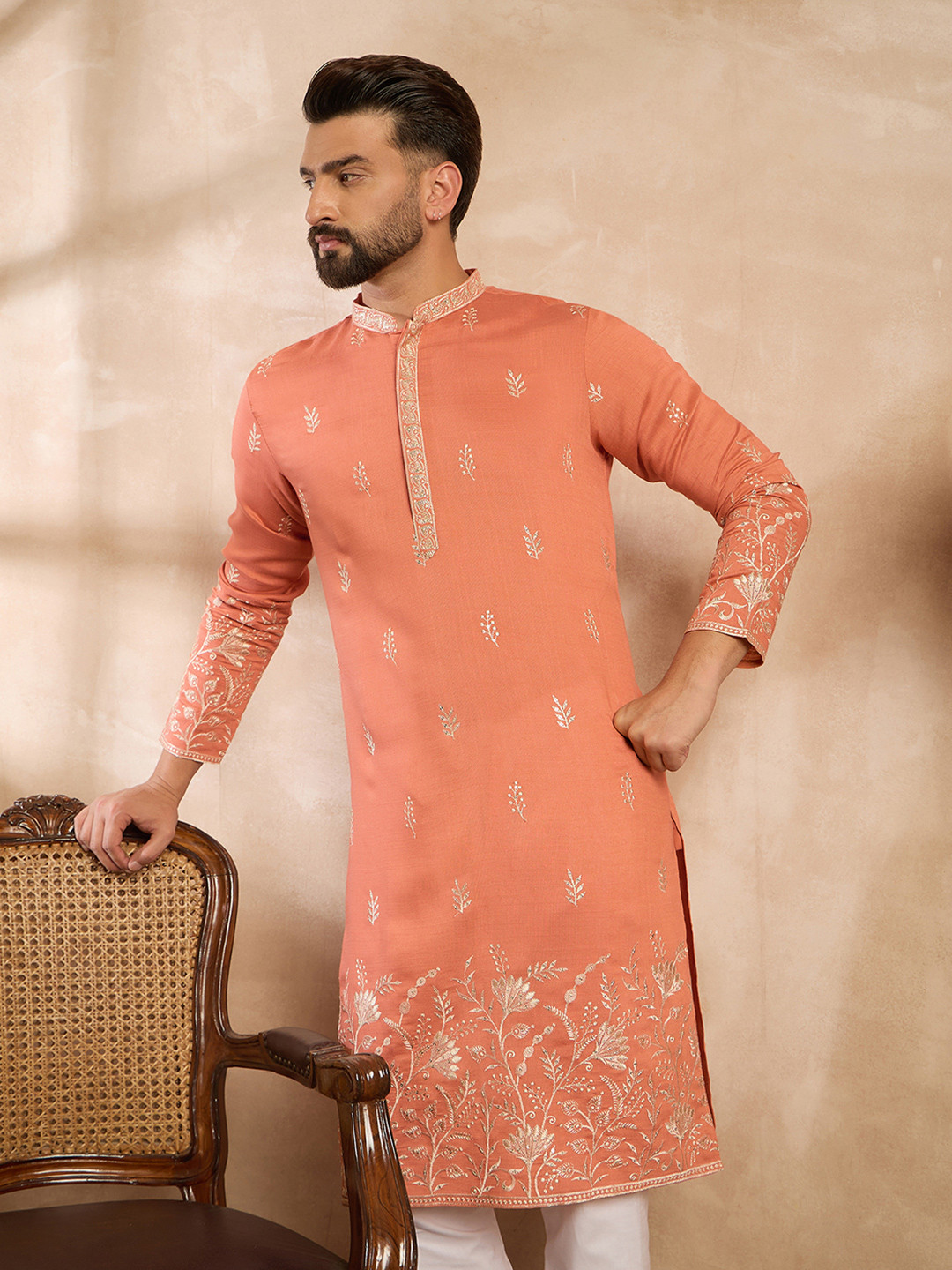 Ethnic Bay Men Embroidered Kurta