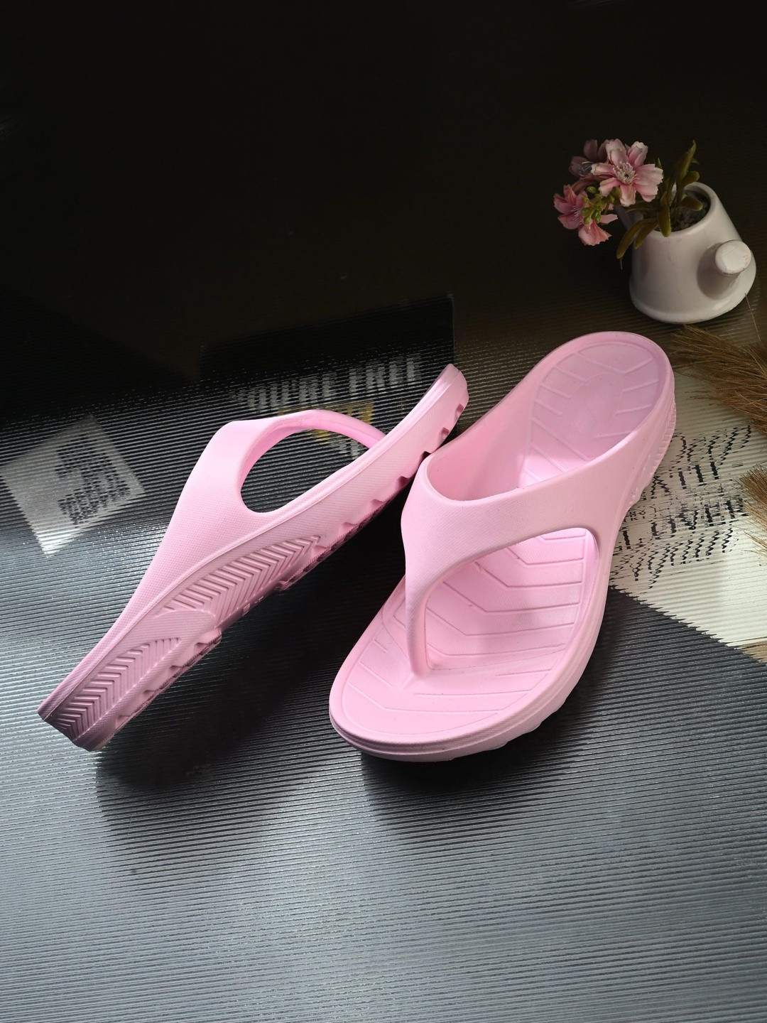 DressBerry Women Thong Flip-Flops