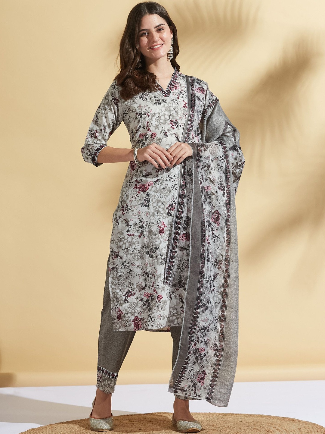 SZN Women Floral Printed Regular Gotta Patti Kurta with Trousers & With Dupatta