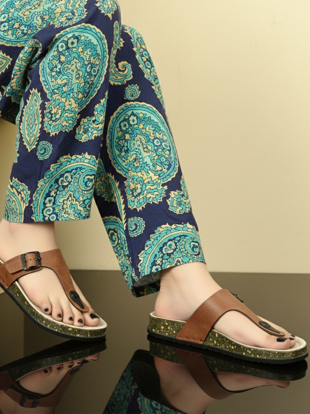 INKLENZO Women Comfort Sandals