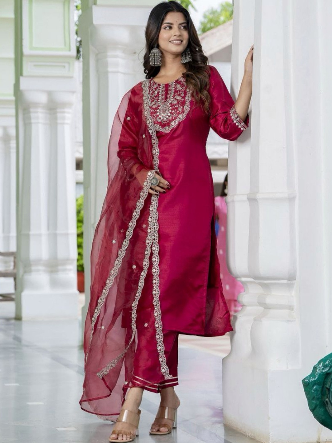 VIVISHA Women Floral Embroidered Kurti with Trousers & With Dupatta