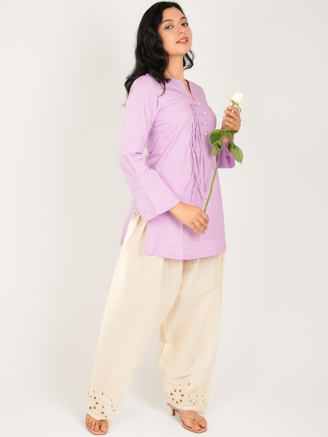 MONOMEE Women Regular Thread Work Pure Cotton Kurti with Farshi Salwar