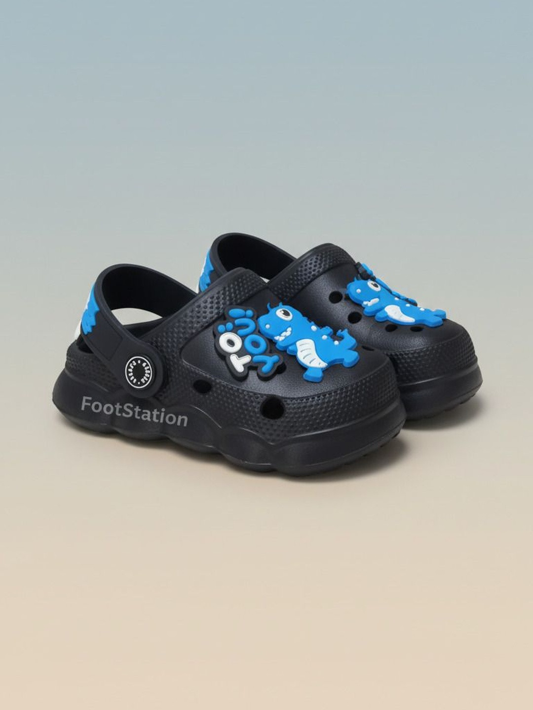 FootStation Unisex Kids Ethnic Clogs Sandals