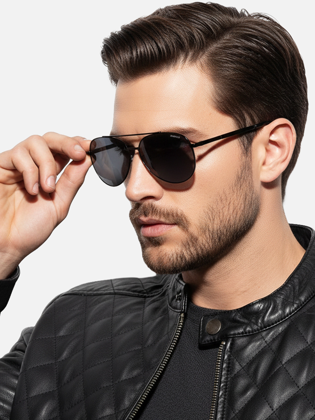 HASHTAG EYEWEAR Unisex Sunglasses with Polarised and UV Protected Lens SGHT54_04_C5-Black