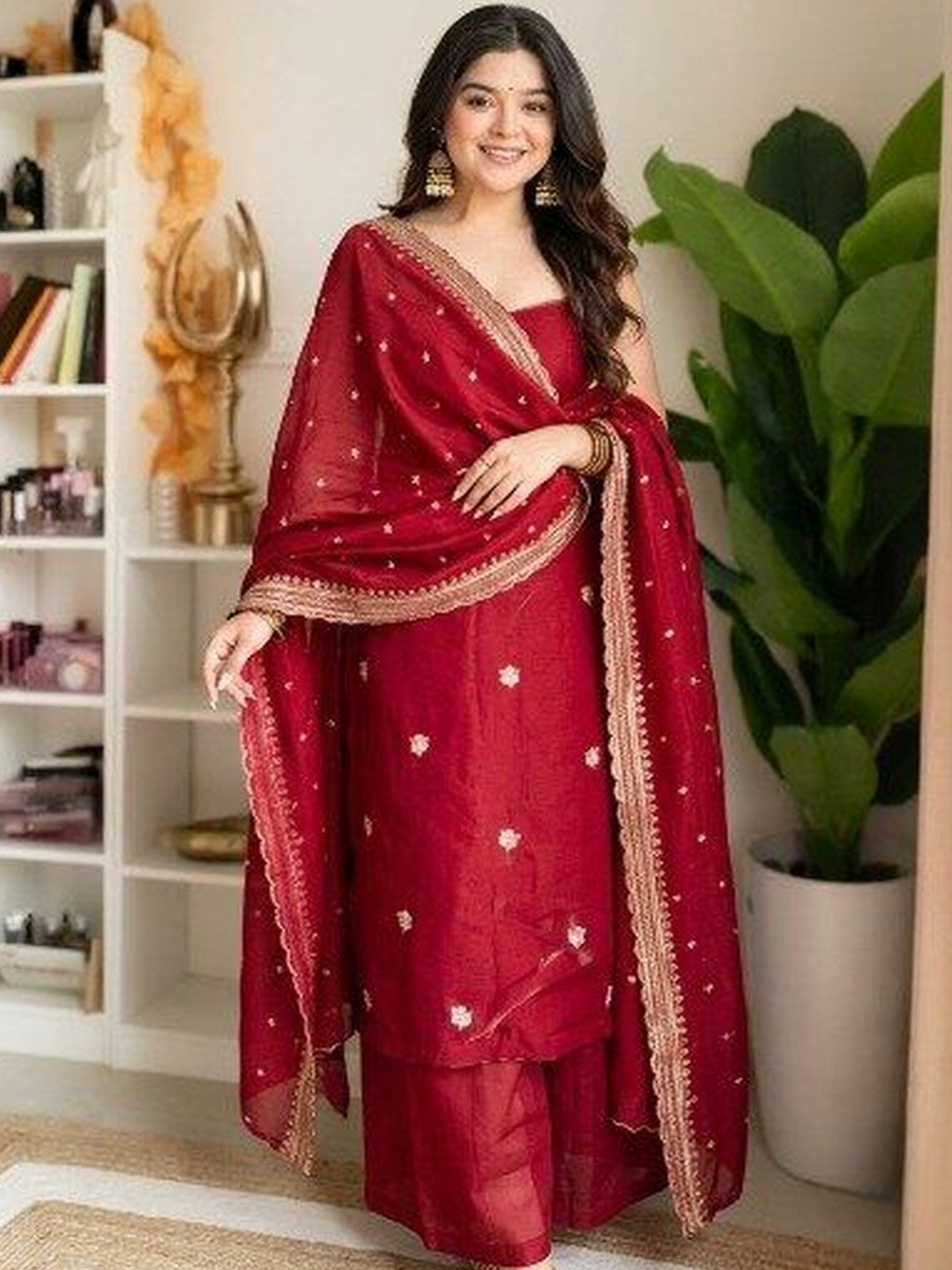 ELIINDRA Women Floral Embroidered Regular Kurta with Palazzos & With Dupatta