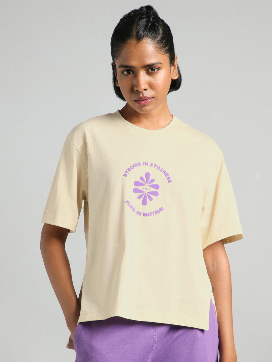 CULT Women's Cream Embody Realxed Fit T-shirt