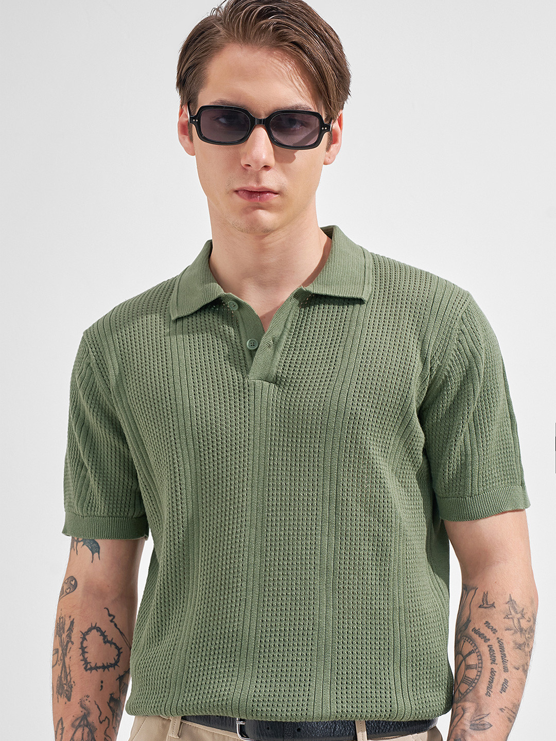 HIGHLANDER Men Relaxed Fit Olive Round Neck Half Sleeve Drop Shoulder Self Design Tshirts