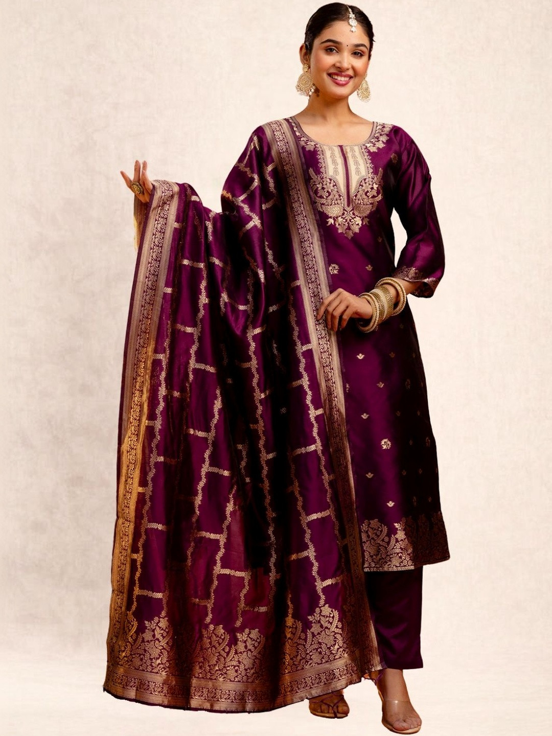 BROYAAR SHOP Women Floral Regular Kurti with Trousers & With Dupatta