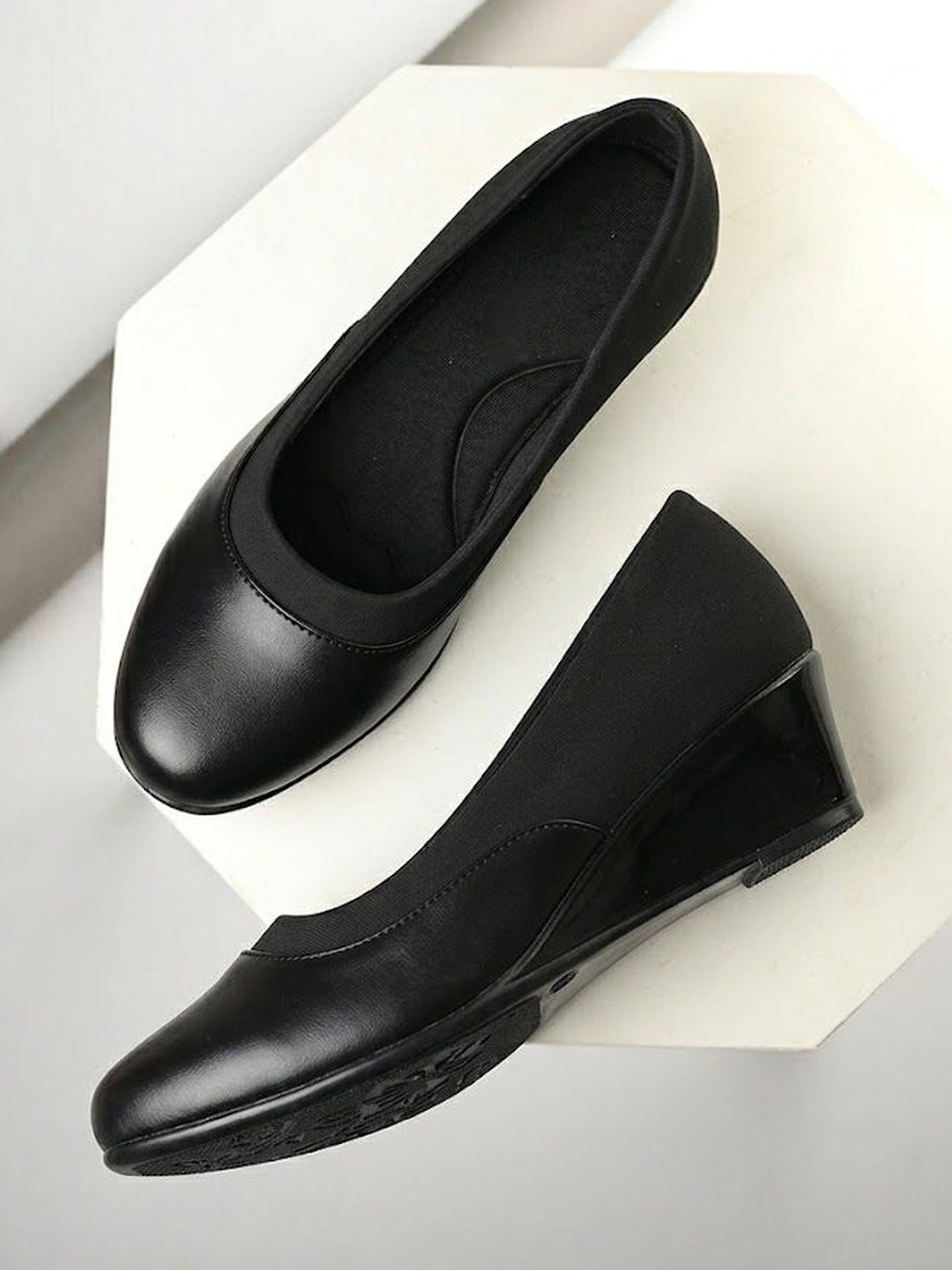 Longwalk Women Loafers
