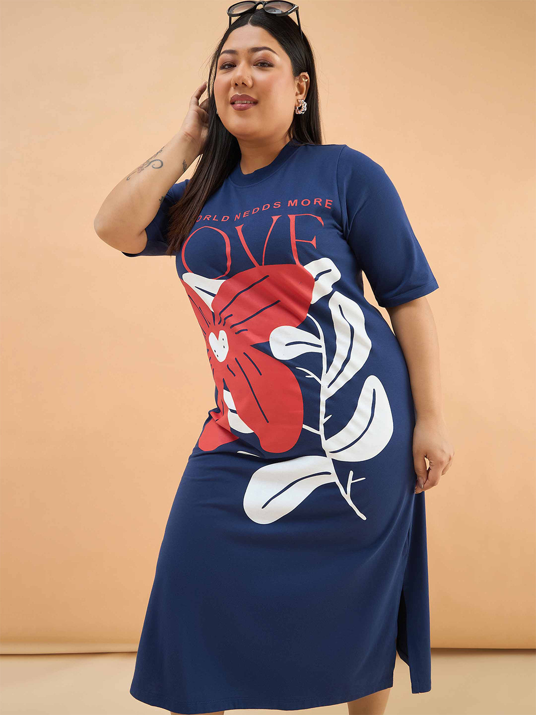 SASSAFRAS Curve Print T-shirt Midi Dress