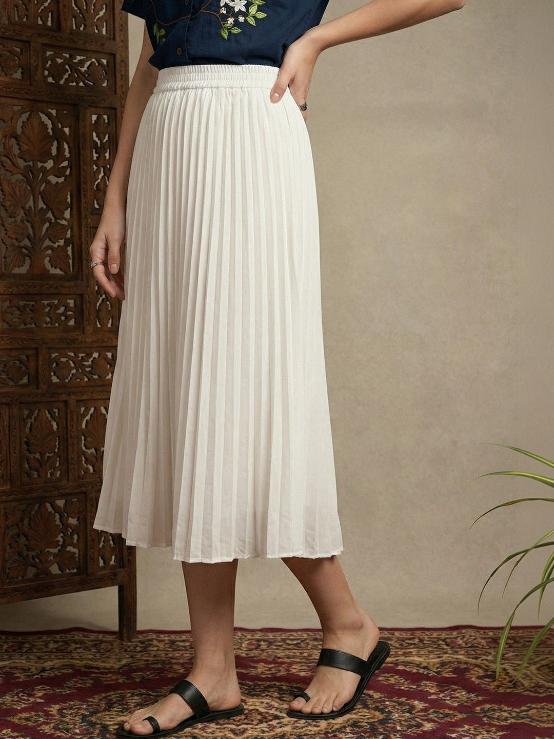 VANSIRI Women Crepe Midi Flared Skirt