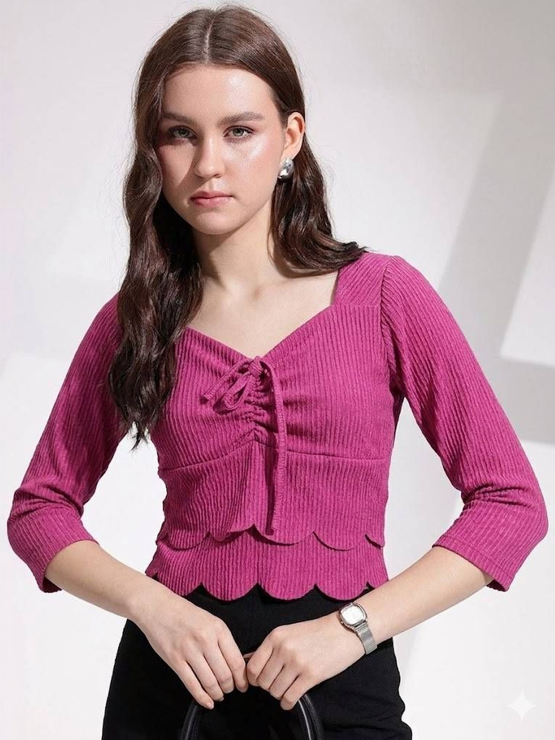AROD Sweetheart Neck Crop Top