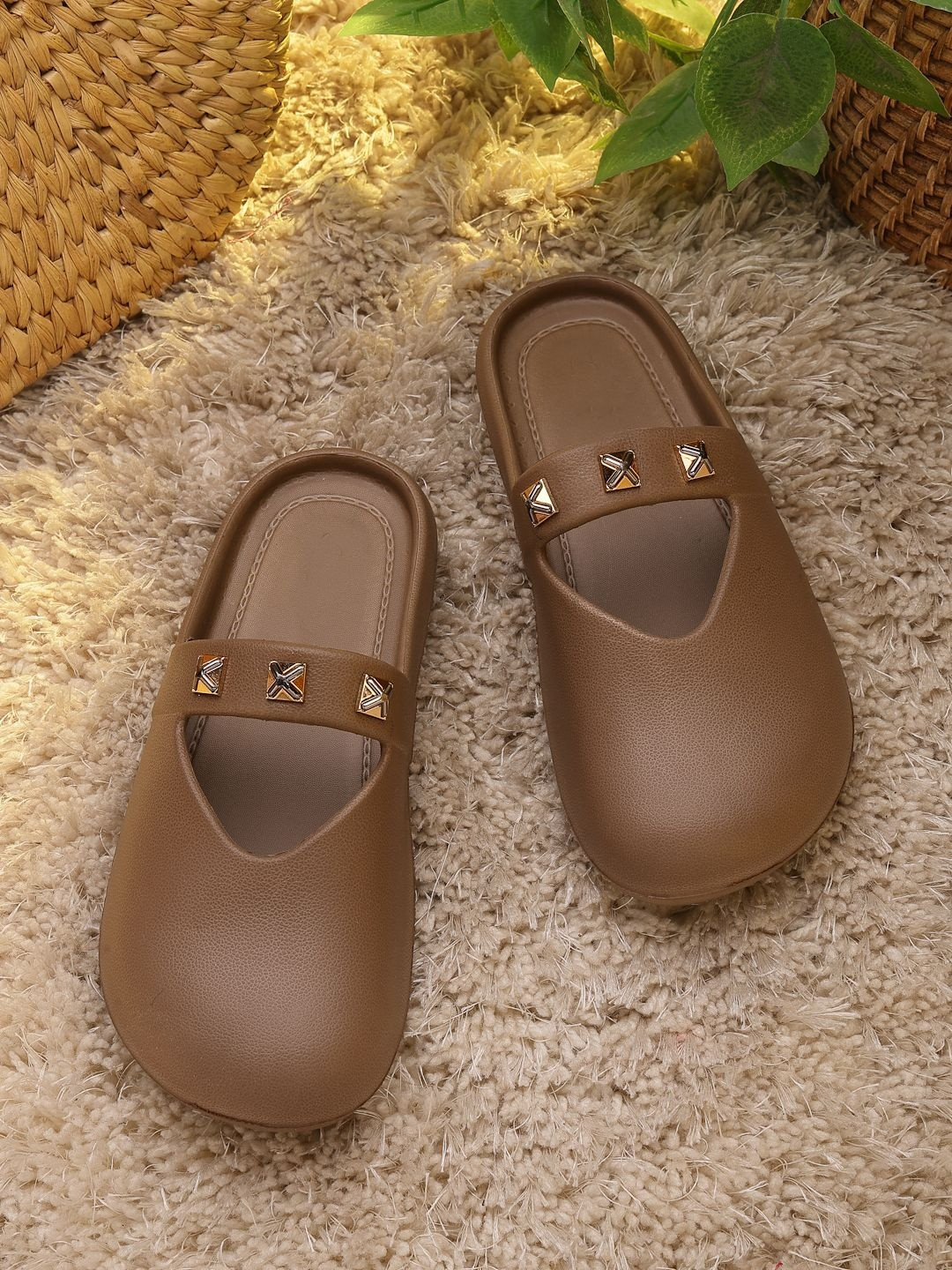 Athree Women Slip-On