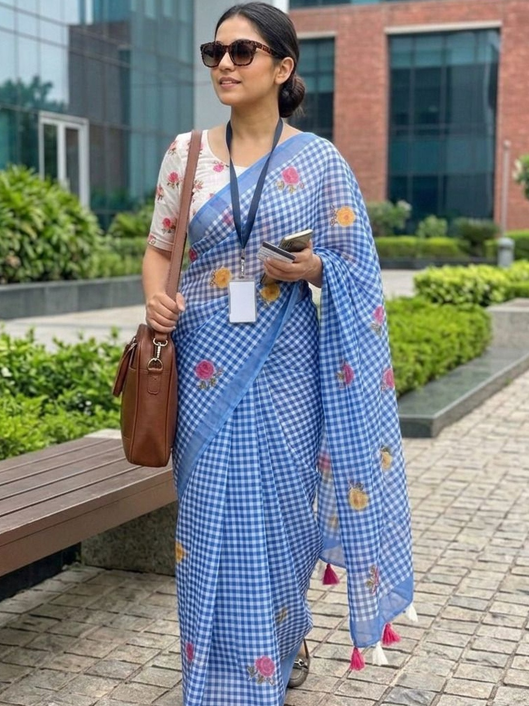 SANJANA SILK Checked Saree