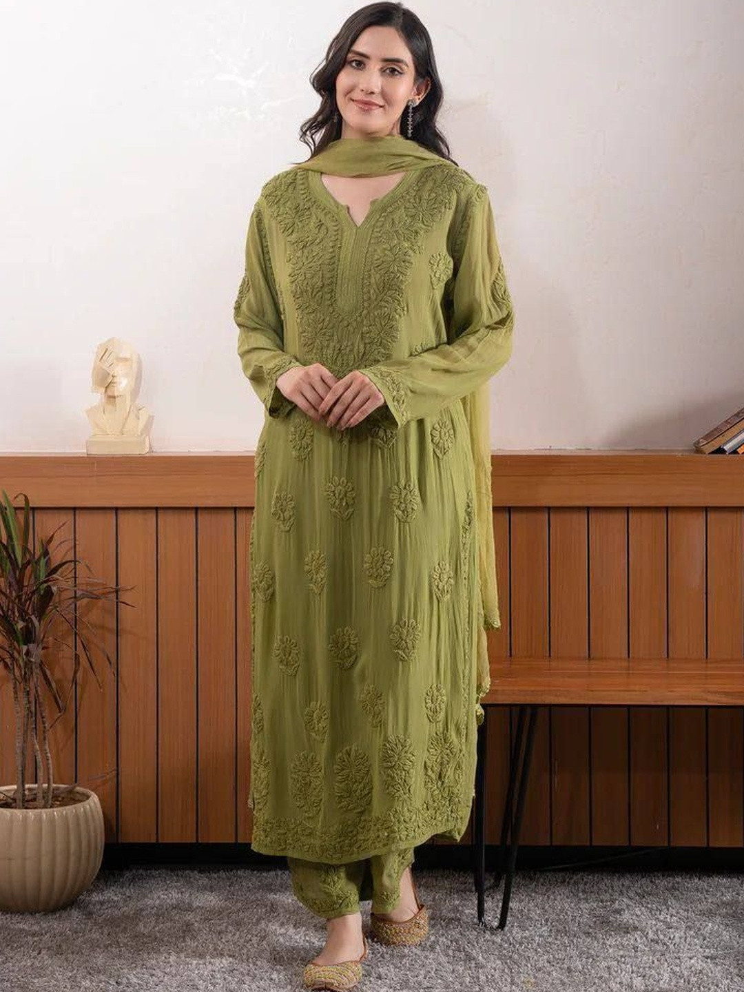 OJASVI FASHION Embroidered Thread Work Thread Work Panelled Kurti