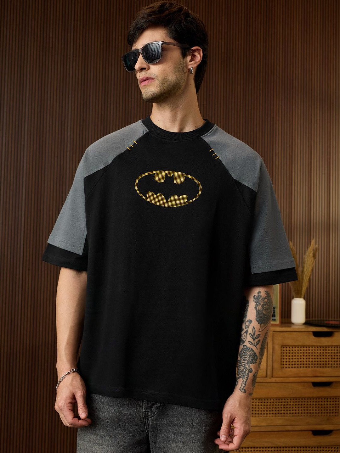 The Souled Store Men Oversized Fit Batman Printed Black T-Shirts