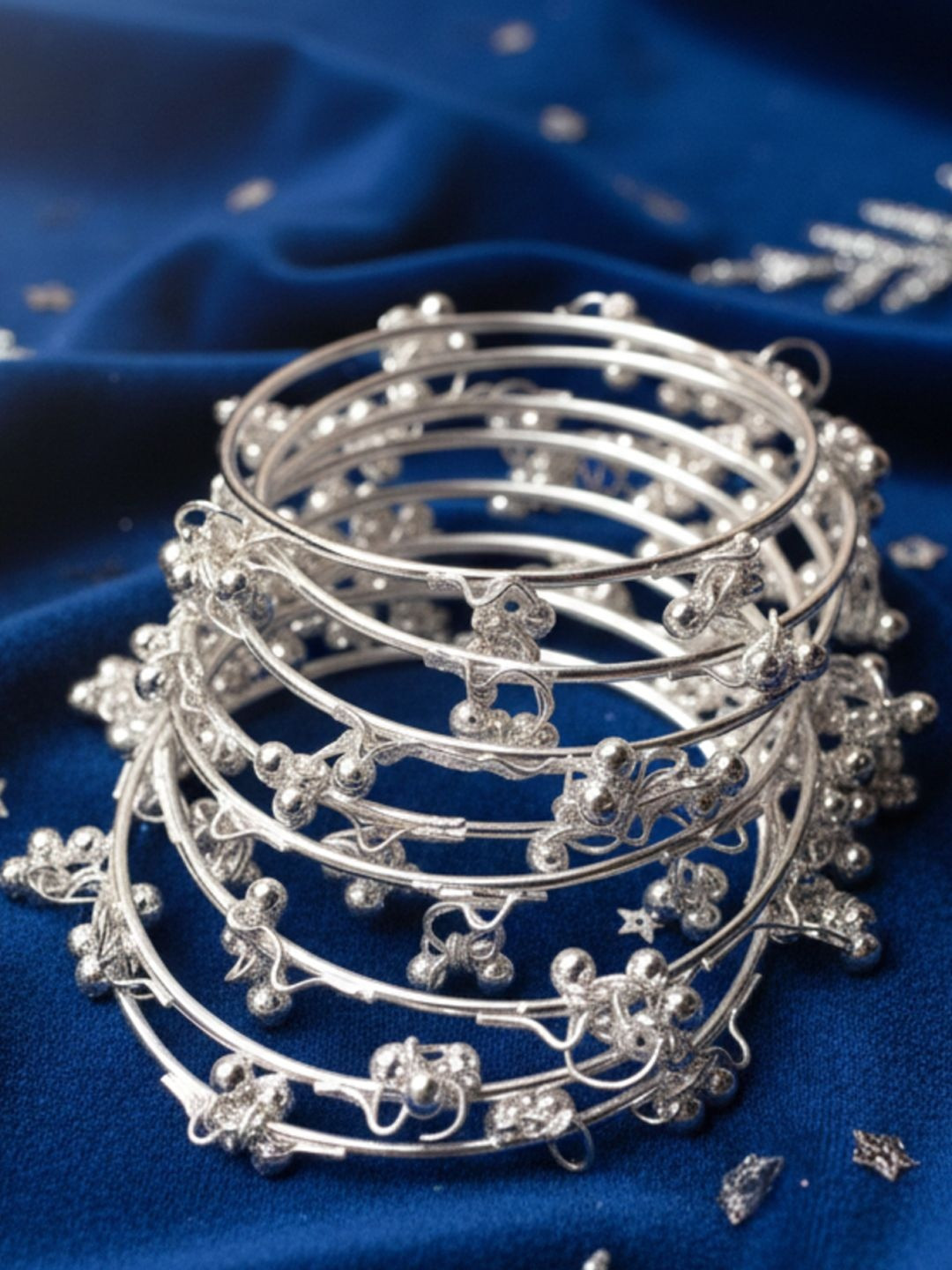 ZULKA Antique Bangle