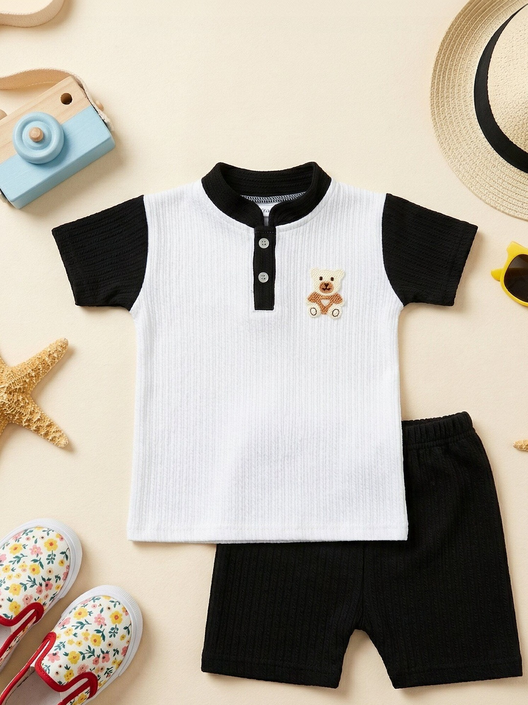 AVELLY Unisex Kids T-shirt with Shorts