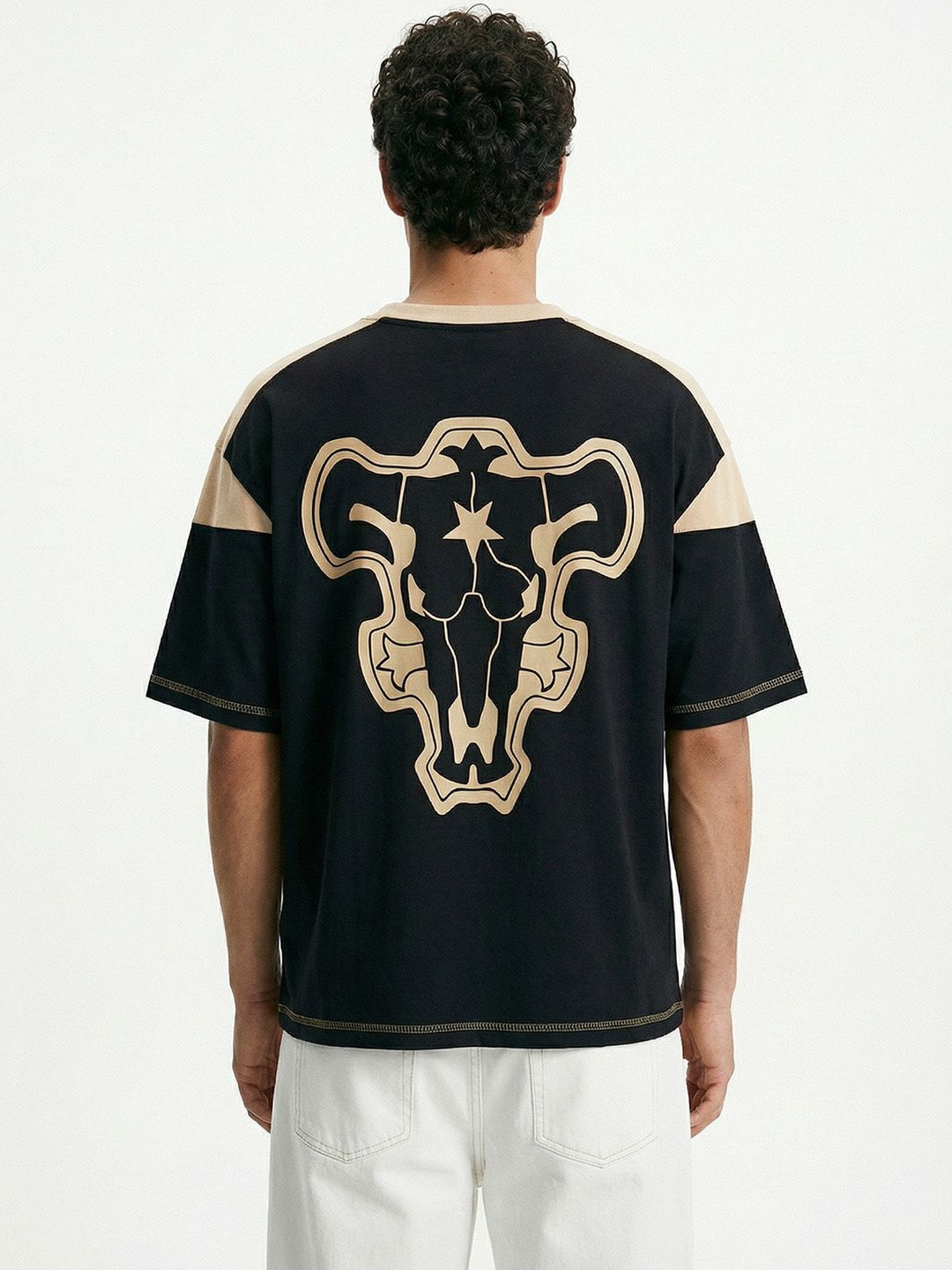 Crazymonk Men Black Clover Bulls Beige Xxl Printed Oversized Fit T-shirt