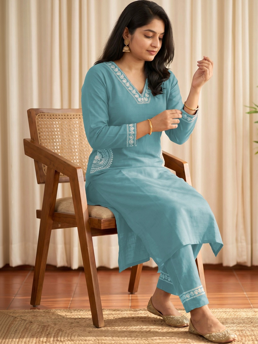 Fashionior Women Ethnic Motifs Embroidered Regular Thread Work Kurta with Trousers