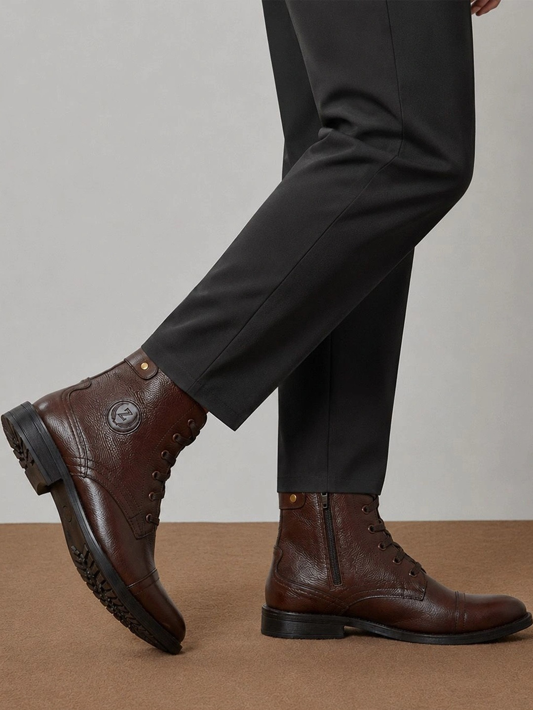 Zoom Shoes Men Brown Solid Leather Regular Boots