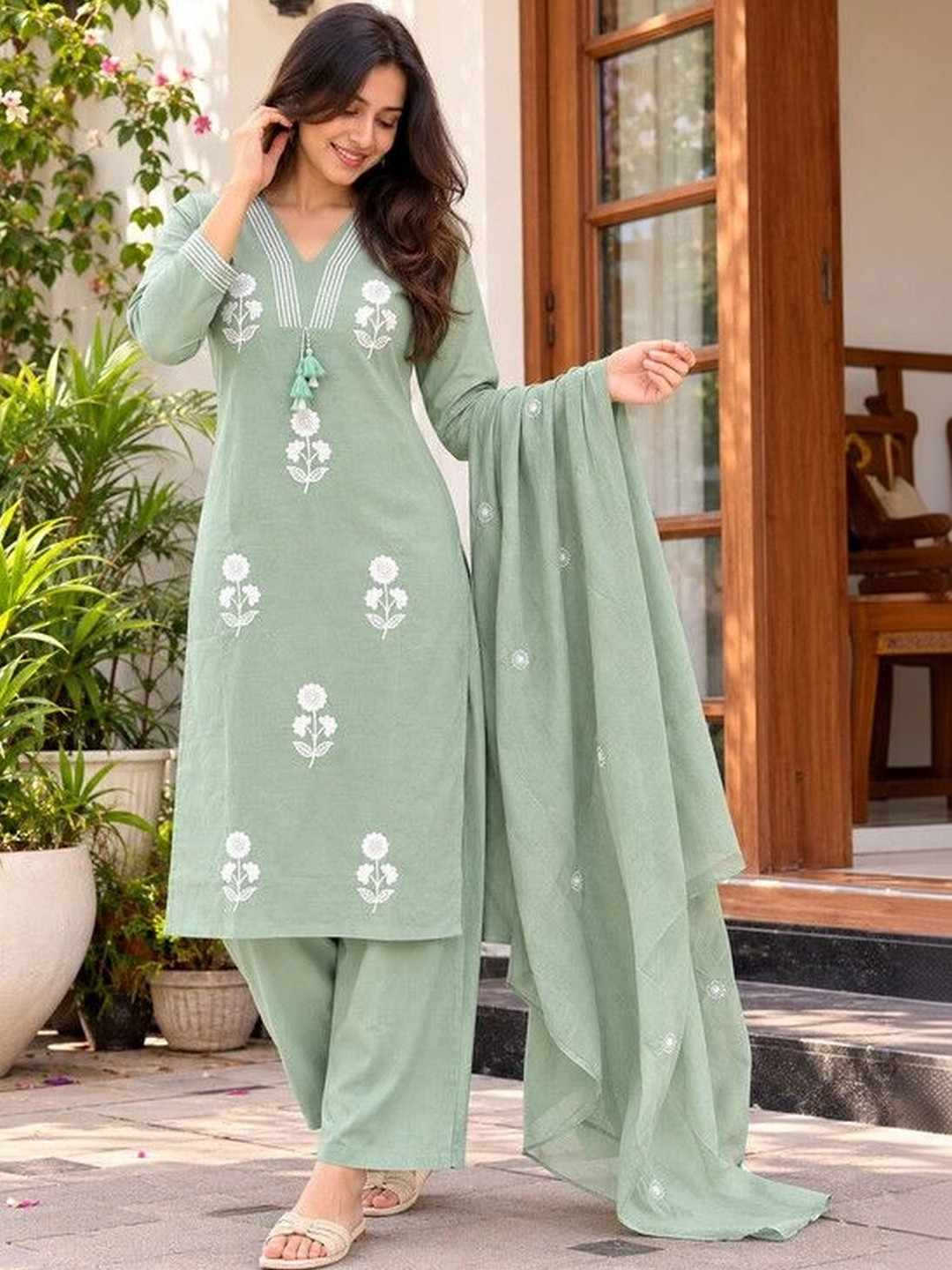 MANJALI DESIGN Women Floral Thread Work Pure Cotton Kurta with Palazzos & With Dupatta