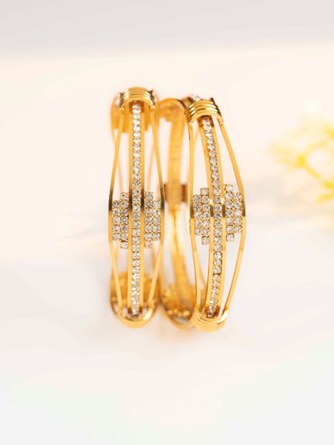 Zeraki Jewels Set of 2 Gold-Plated Bangles