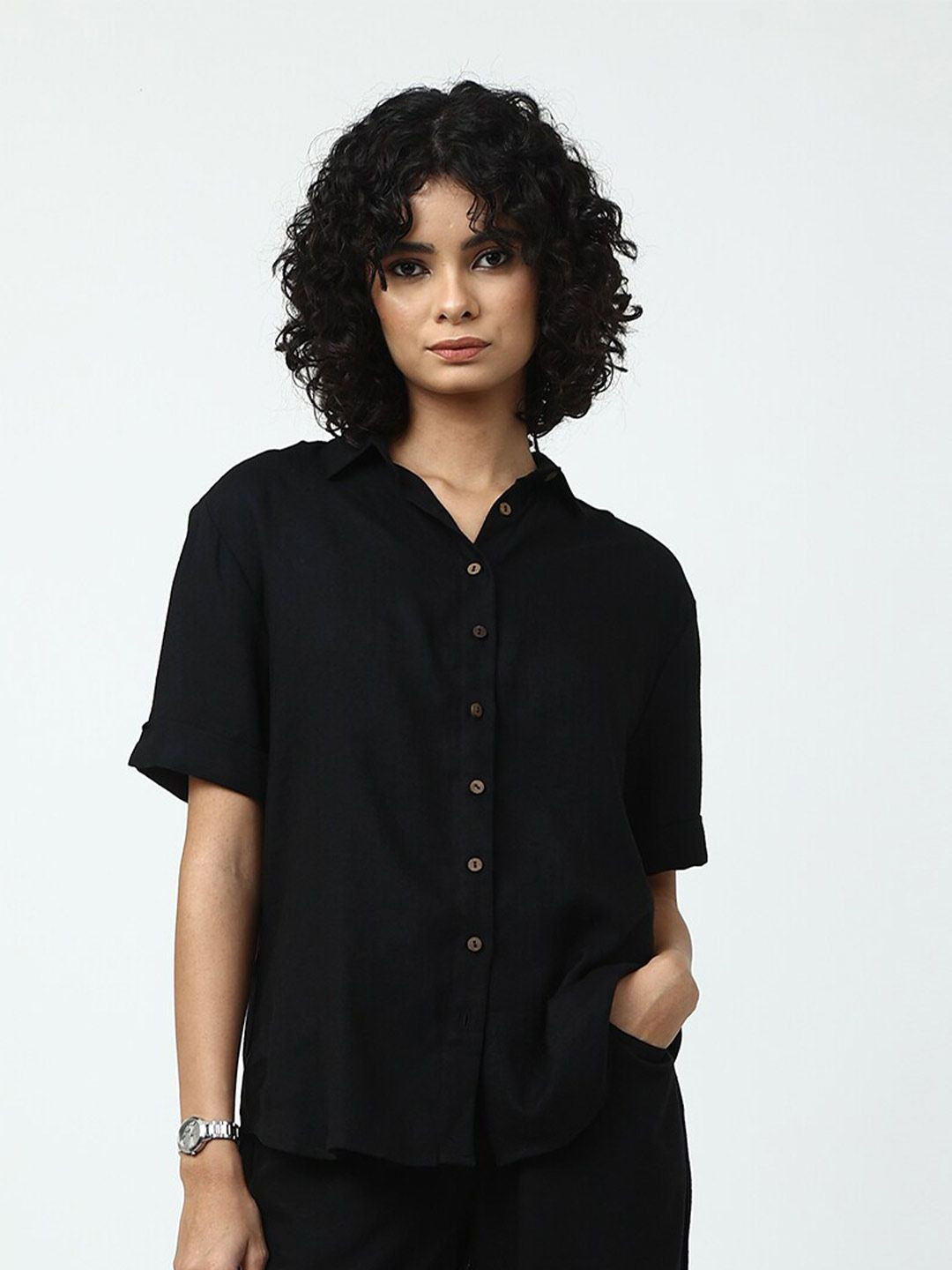 Saltpetre Classic Fit Spread Collar Casual Shirt