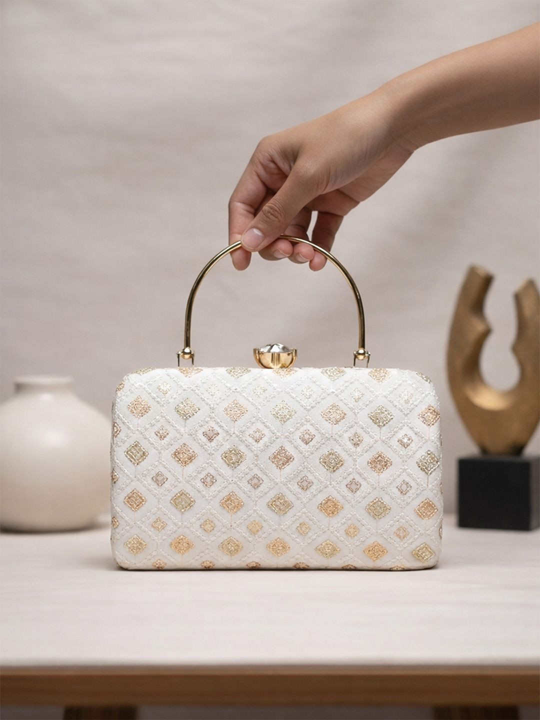 ARTKLIM Embroidered Box Clutch