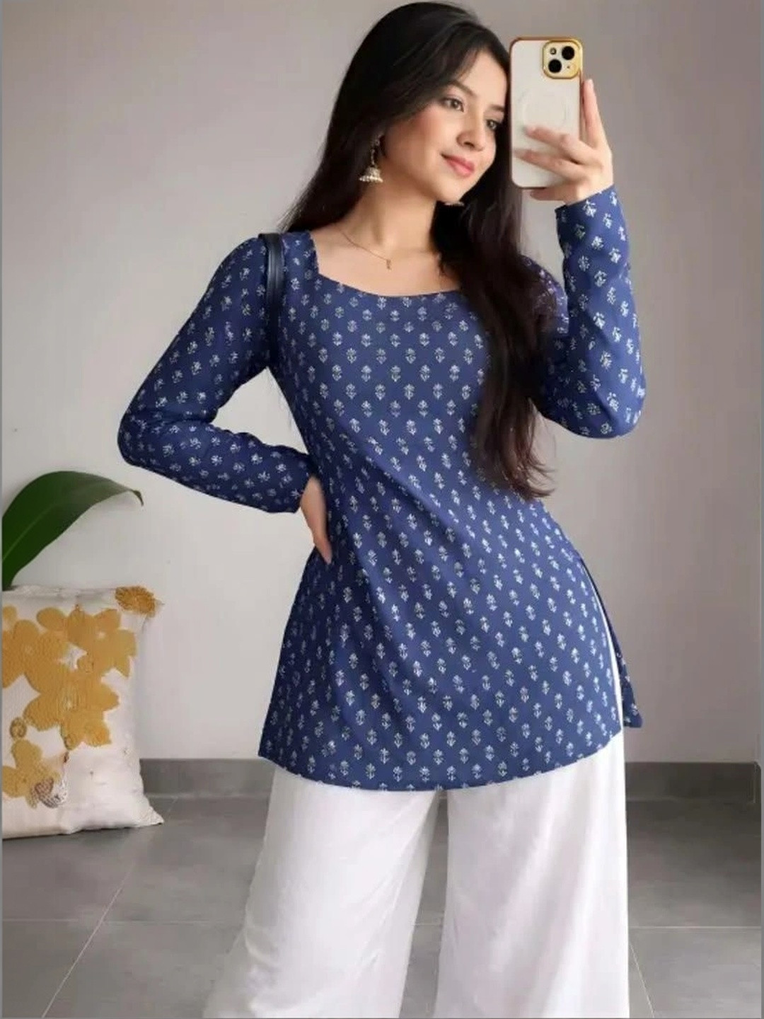 ZARVIKA Ethnic Motifs Printed Square Neck Kurti