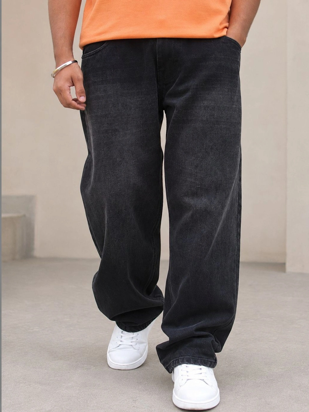 FICTION Men Comfort Relaxed Fit Mid-Rise Low Distress Jeans