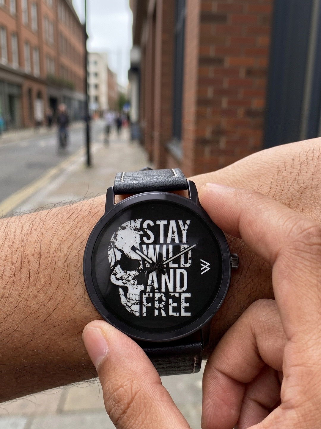 Walrus Men Brass Printed Dial & Black Straps Analogue Watch