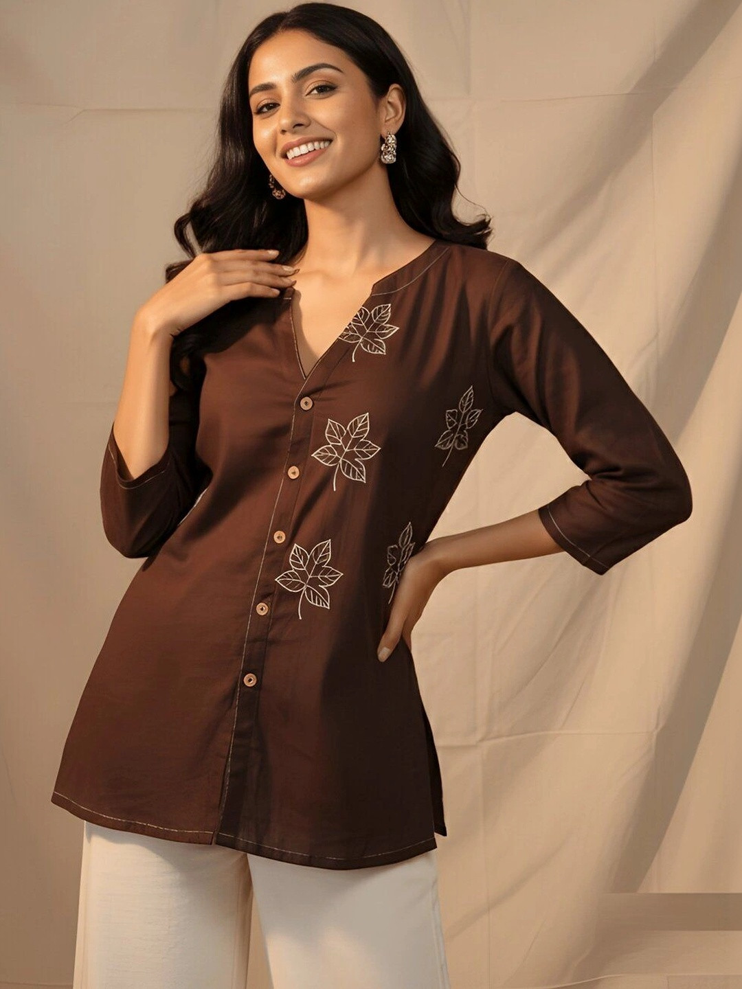 Glomee Mandarin Collar Embroidered Tunic