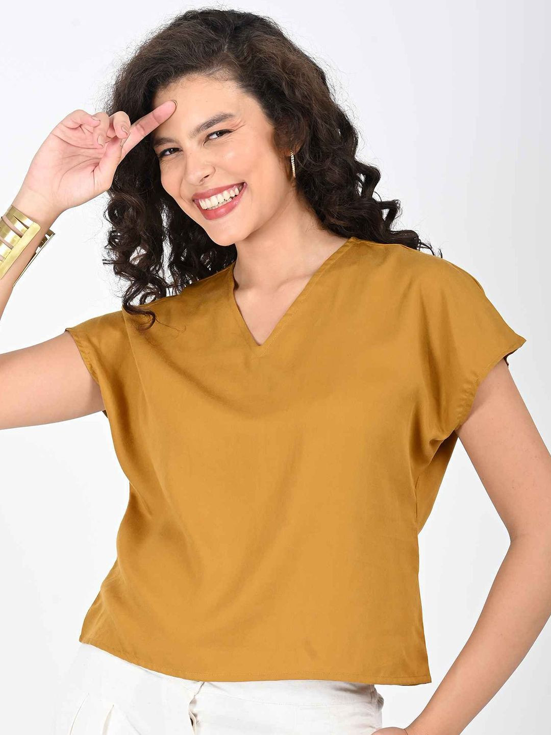 Saltpetre Women V-neck Short Sleeves Top